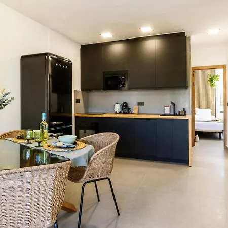 Groundfloor Pink Sunny Lejlighed Torrevieja